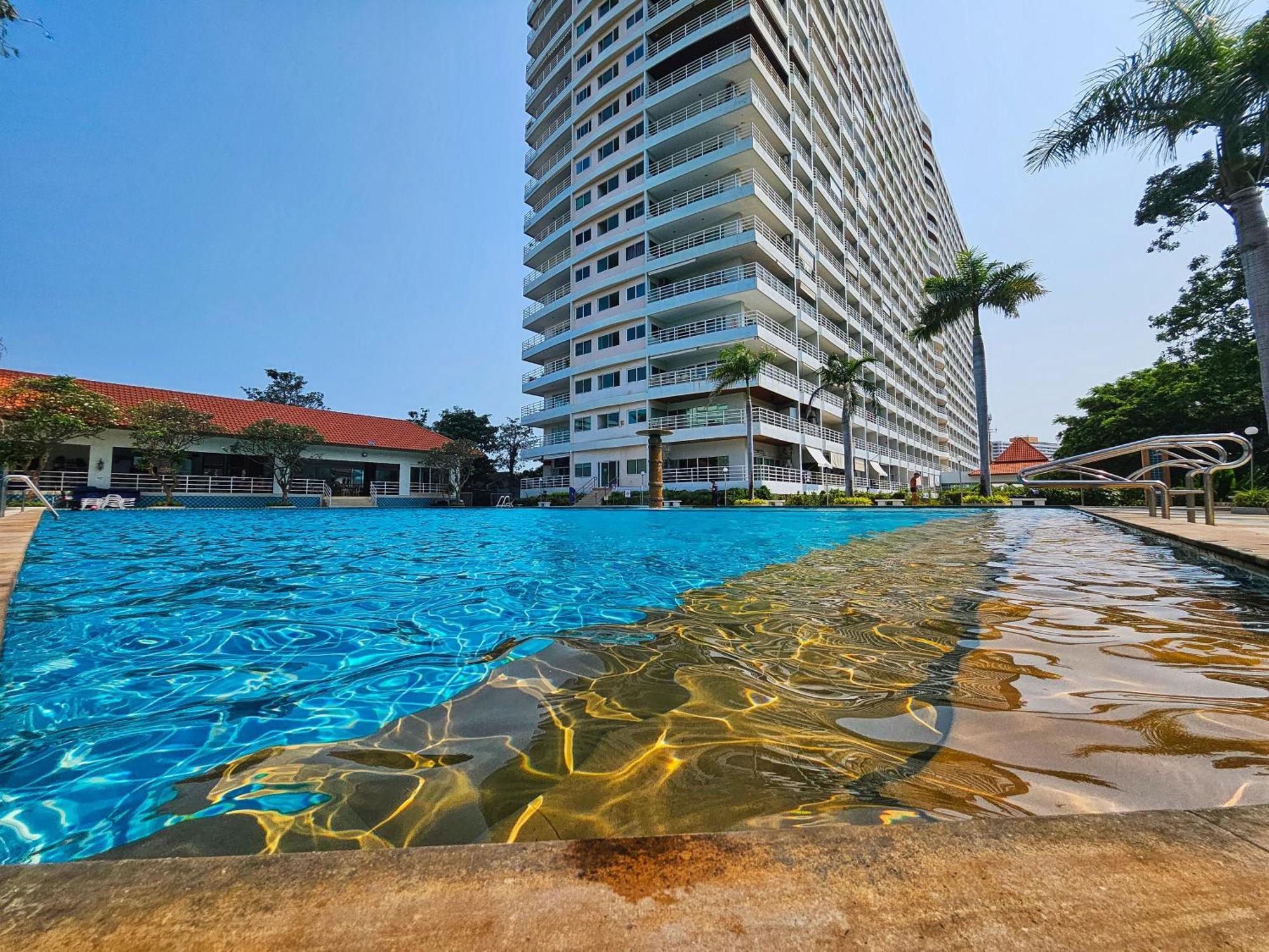 View Talay 5 Jomtien Beachfront 파타야 외부 사진